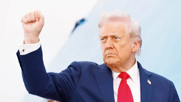 1 dolarda Trump damgası