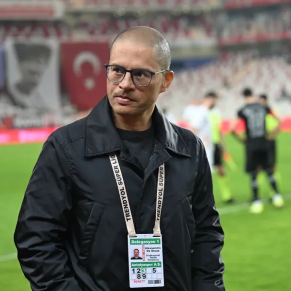 Alex de Souza'nın yeni takımı belli oldu!