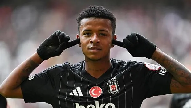 Beşiktaş'ta Keny Arroyo 11'e göz kırptı