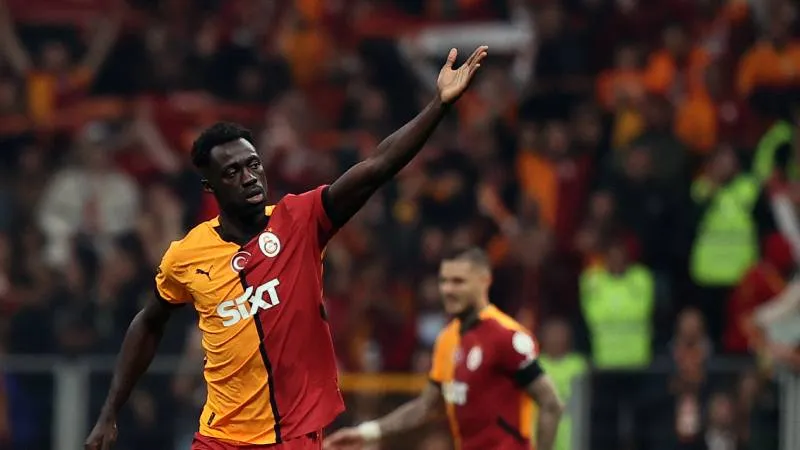 Galatasaray'dan Davinson Sanchez'e yeni sözleşme!