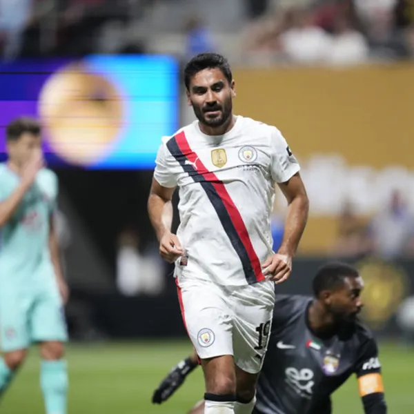 İlkay şov yaptı, M.City son 16'ya kaldı!