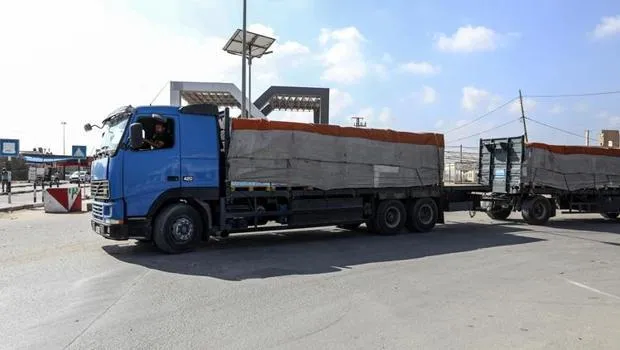 İsrail: Gazze'ye 107 yardım tırı girdi