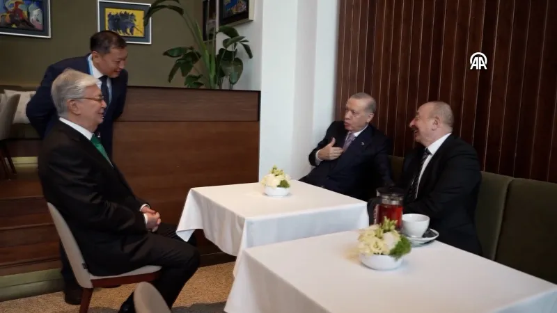 Macaristan'da sıcak ve samimi anlar: Erdoğan, Aliyev ve Orban'ın görüşmesi TDT'ye damga vurdu