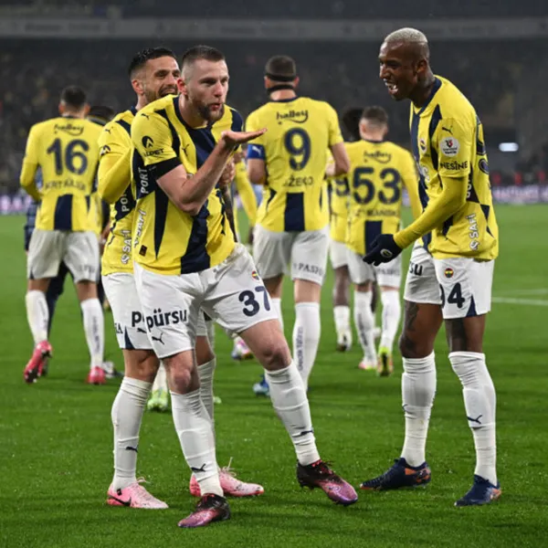 Fenerbahçe'den Trabzonspor'a Gol Yağmuru! 9 Yıl Sonra Gelen Zafer!