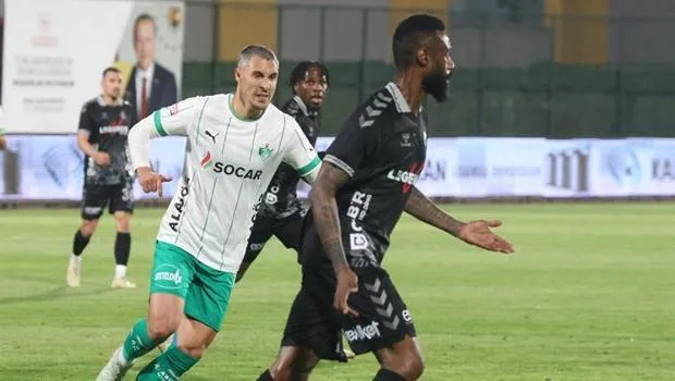 Iğdır FK'dan Sakarya'ya Gol Yağmuru! 4-0'lık Zafer!