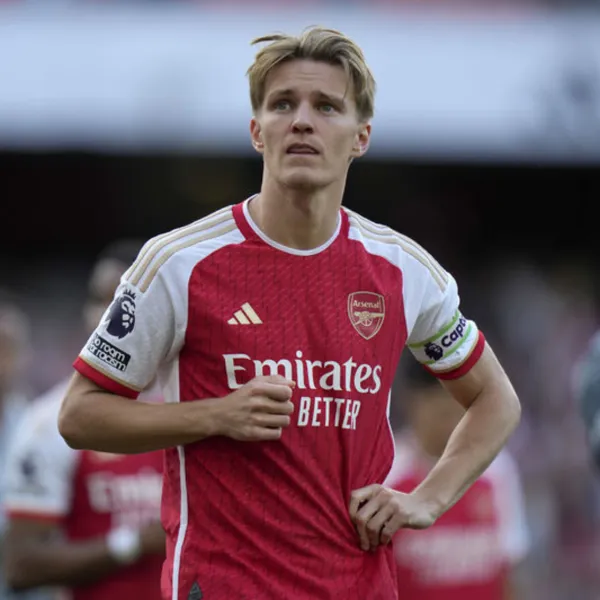 Arsenal Şampiyonluğu Tepti! Liverpool'a Şampiyonluk Yolu Açıldı!