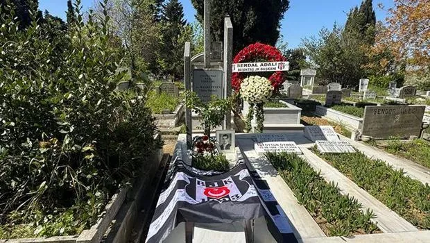 Baba Hakkı Unutulmadı! Beşiktaş Efsanesi Kabri Başında Anıldı