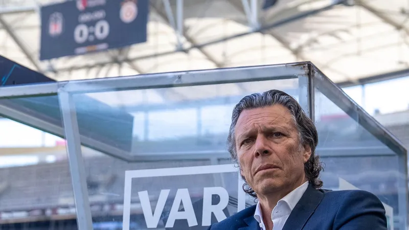 Beşiktaş'tan Galatasaray Derbisine Yabancı Hakem Hamlesi: Urs Meier İstanbul'da