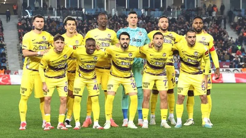 Eyüpspor'da Şok! Galatasaray Maçı Öncesi Maaş Krizi Patlak Verdi!