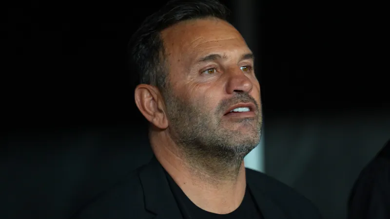 Okan Buruk'tan Kupa Sözü: Galatasaray Müzesi Dolacak!