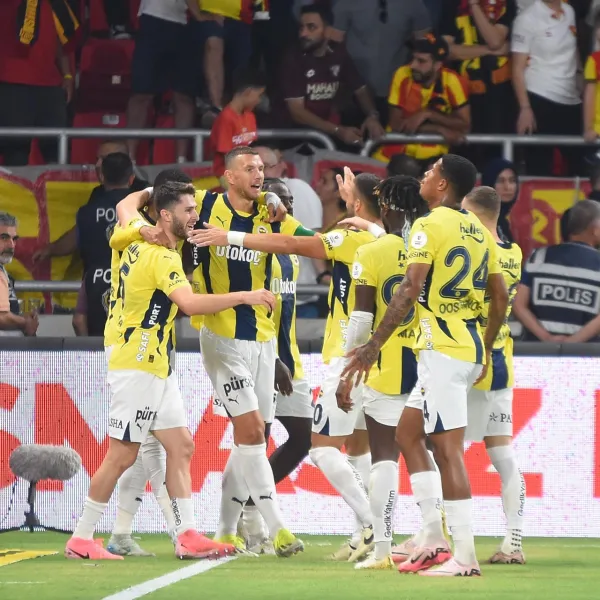 Fenerbahçe Gaziantep'e Eksik Kadroyla Gidiyor! Şampiyonluk Tehlikede mi?