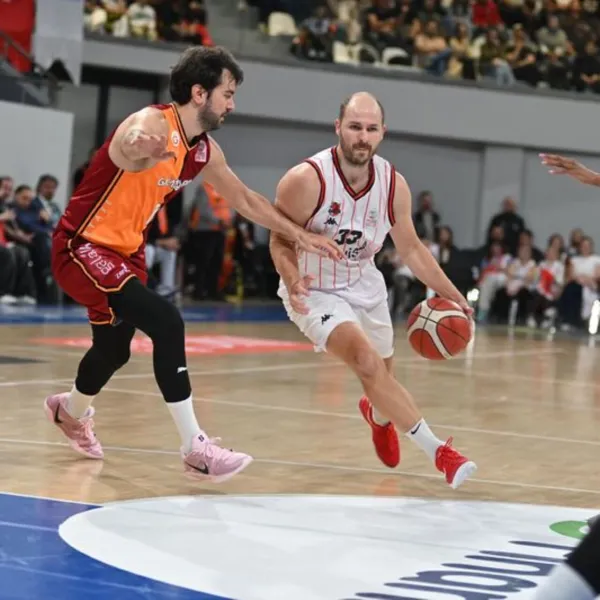 G.Saray Manisa'da Şoke Etti! Aslan Farklı Mağlup