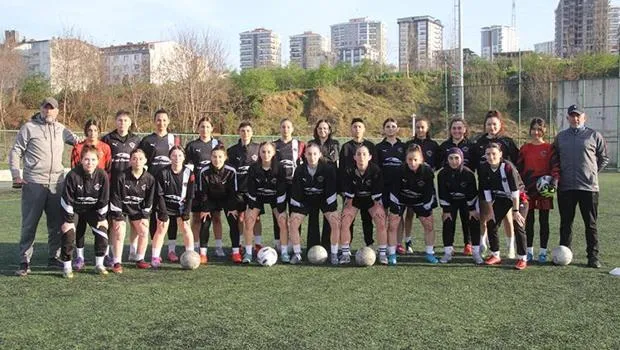 Ordu Pars Spor kadın futbol takımı namağlup serisiyle 2. Lig yolunda