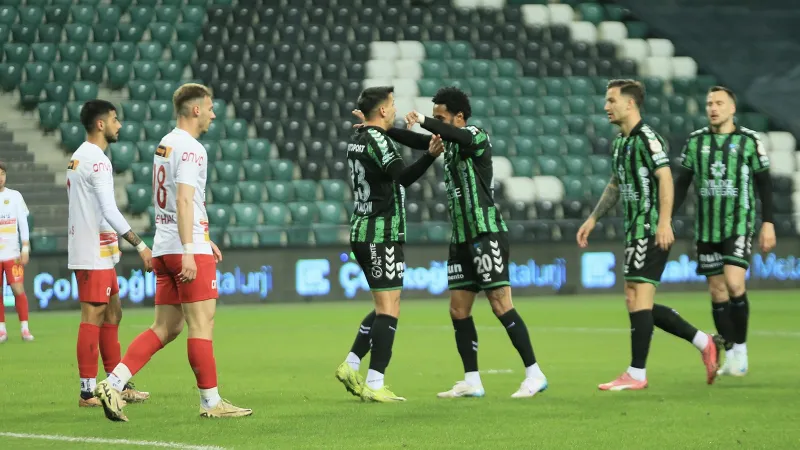 Kocaelispor'dan Şok Skor! Malatyaspor'u Sahadan Sildi!