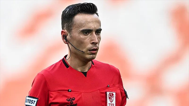 Hakem Hastaneye Kaldırıldı! Konyaspor-Galatasaray Maçında Şok Gelişme