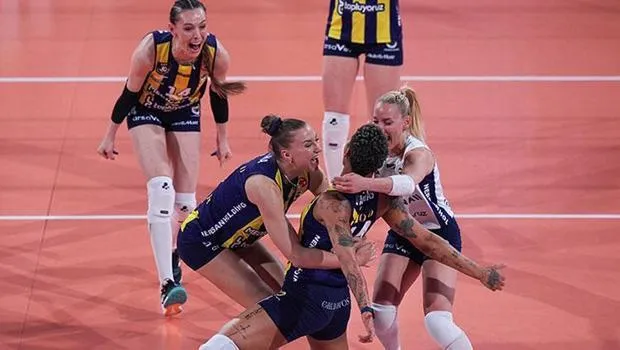 Fenerbahçe Kupa Voley Şampiyonu! Eczacıbaşı'na Şok!