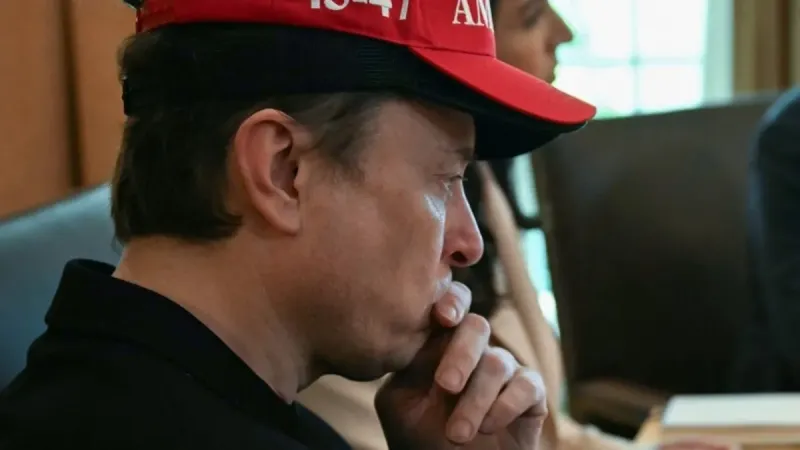 Elon Musk'ın Tesla'daki Koltuğu Sallantıda mı? Şok İddia!
