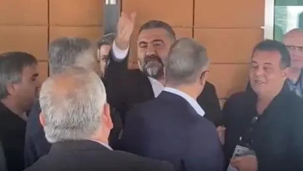 Ümit Özat'tan Şok Sözler: Alex Parasını Aldı mı? Gerilim Anları!