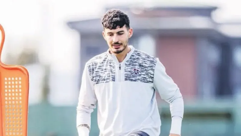 Uğurcan Çakır'dan Yeni Rol: Kaleci mi, Oyun Kurucu mu?