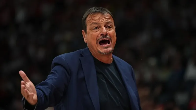 Panathinaikos'un başantrenörü Ataman'a 5 bin avro para cezası