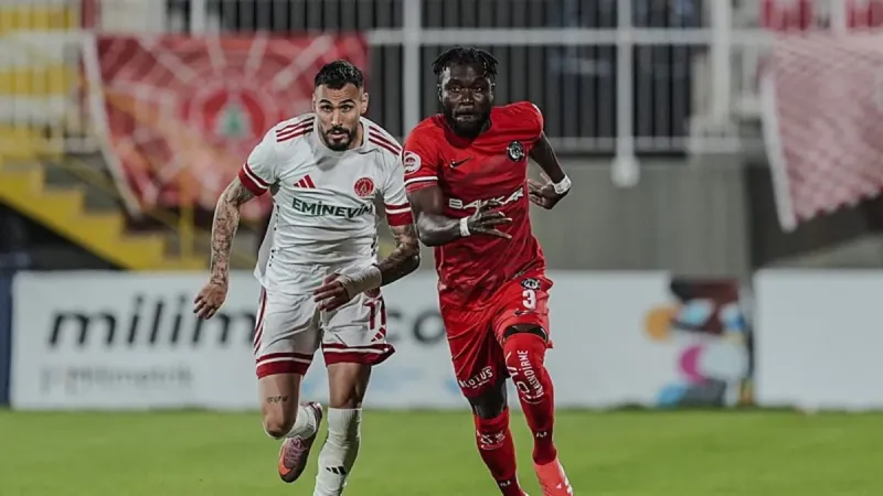 Trendyol 1. Lig: Ümraniyespor - Çorum FK maçında puanlar paylaşıldı!