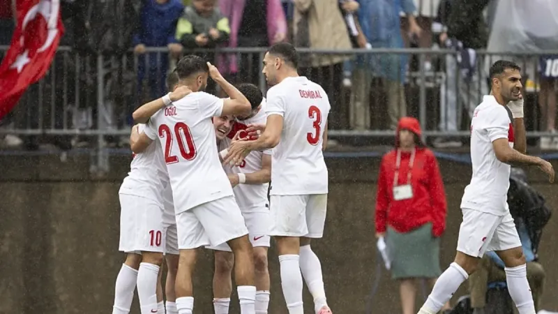 Vincenzo Montella'dan orta saha kararı! Meksika maçının ilk 11'i netleşti